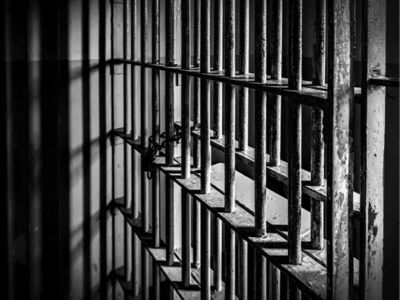 Imagem da notícia Justiça condena homem a mais de 24 anos de prisão por estupro das próprias filhas, em Figueirão